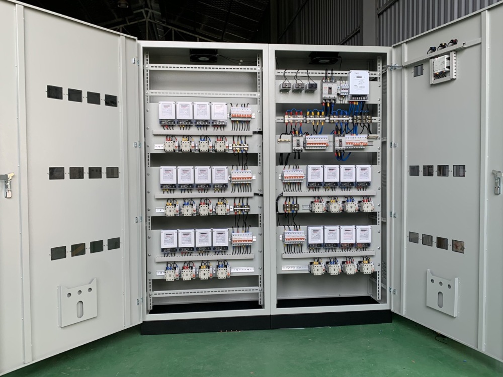 2. Các bước vận hành tủ điện công nghiệp an toàn