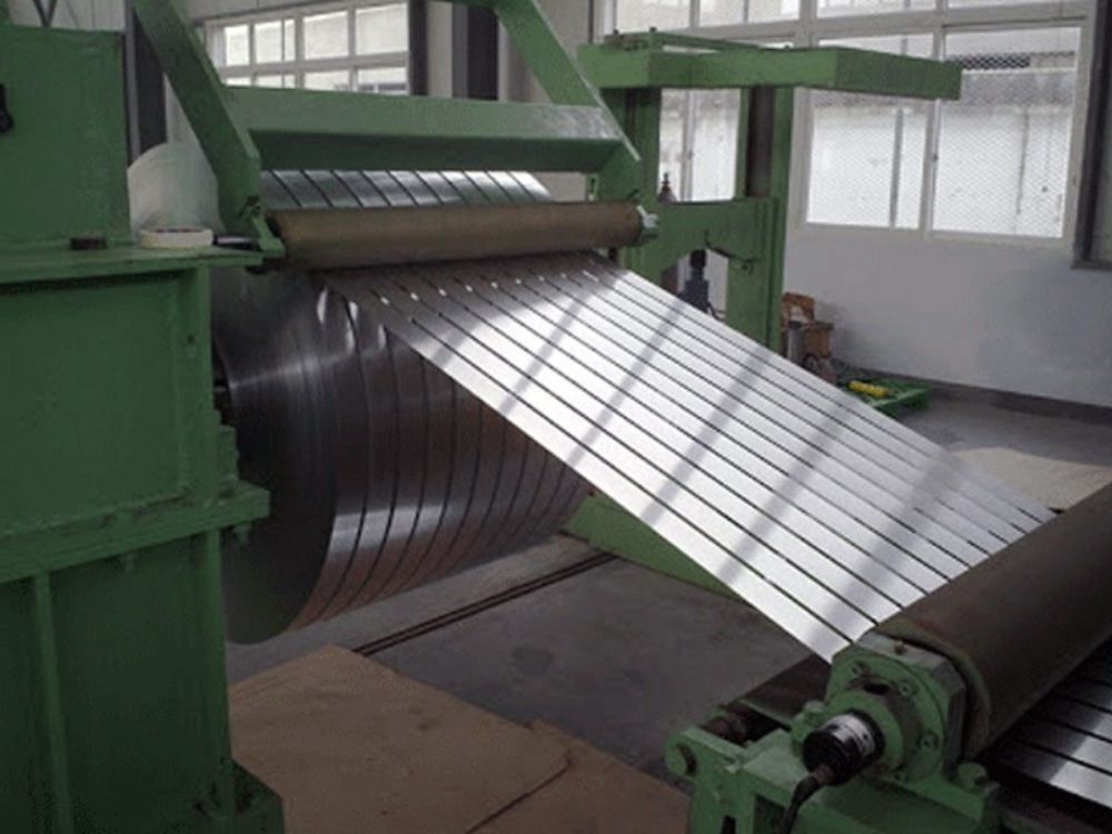 1. Gia công xẻ cuộn mỏng là gì và tại sao cần thiết?